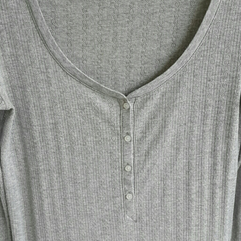 Victoria's Secret Heather Grey Metallic Knit Long-sleeve Layering Henley Top - Picture 9 of 13